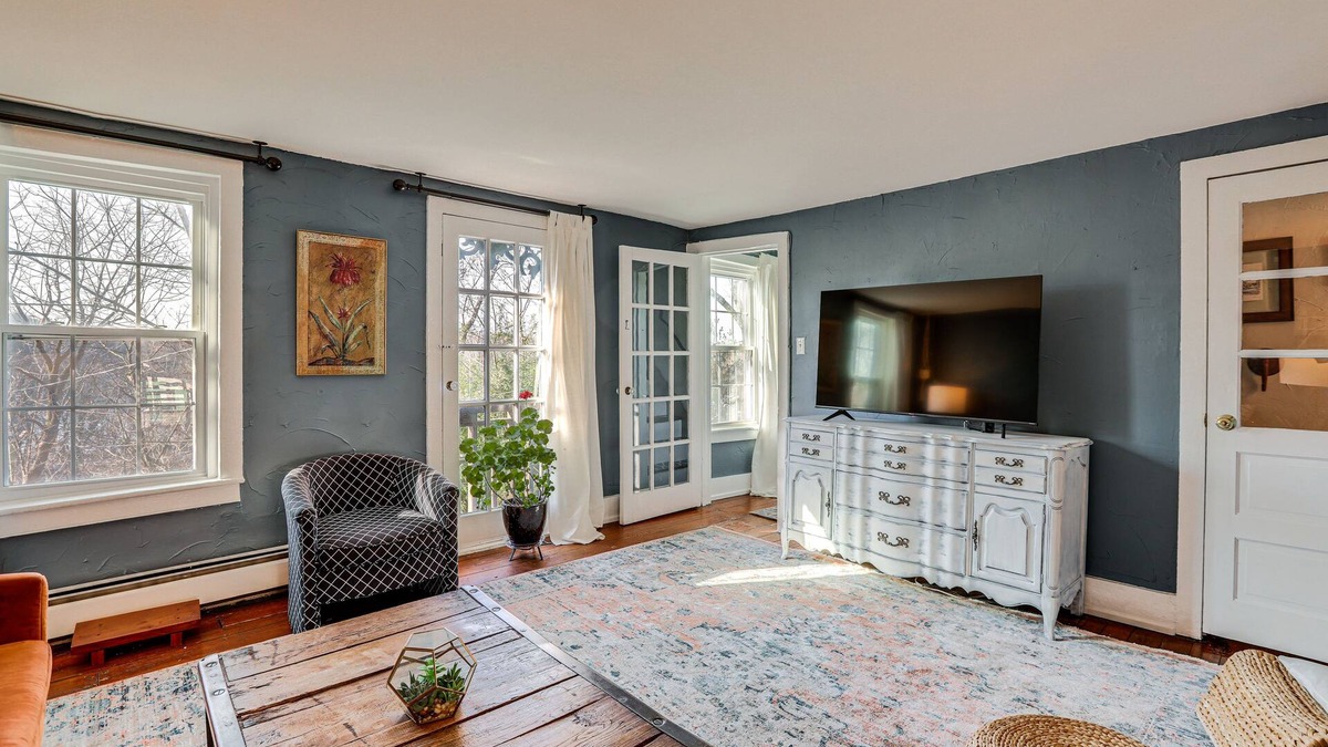 Lambertville Apartment | Lambertville Retreat - Walk to Shopping & Dining!