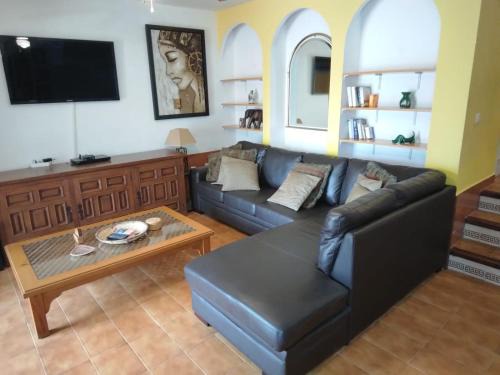 Marina de Casares Ski Chalet | Lamedos