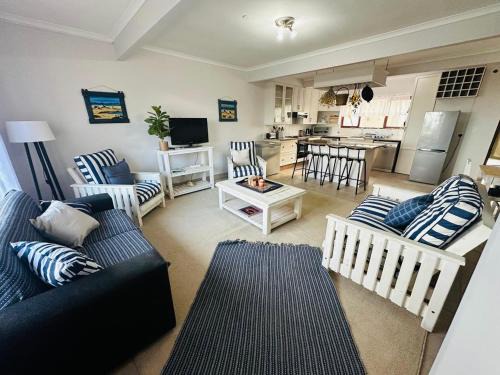 Still Bay Apartment | LaMer No 5