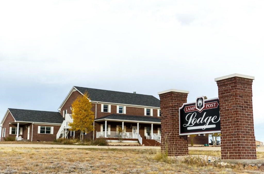 Westcliffe Hotel | Lamp Post Lodge