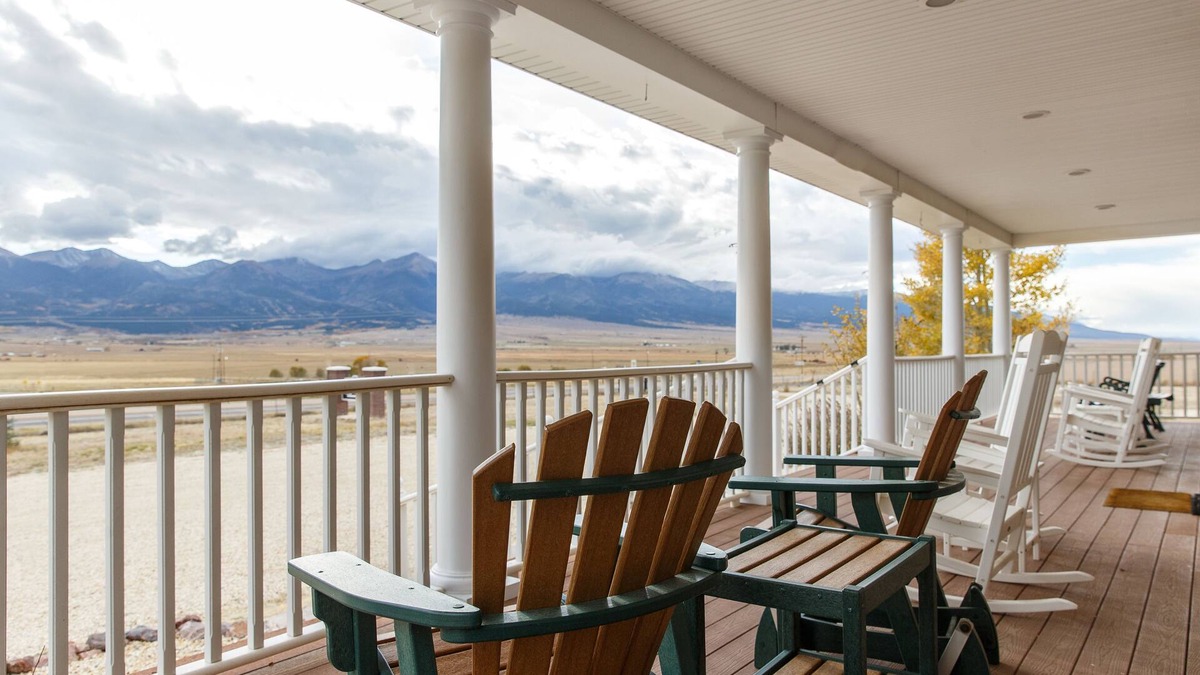 Westcliffe Cabin | Lamp Post Lodge