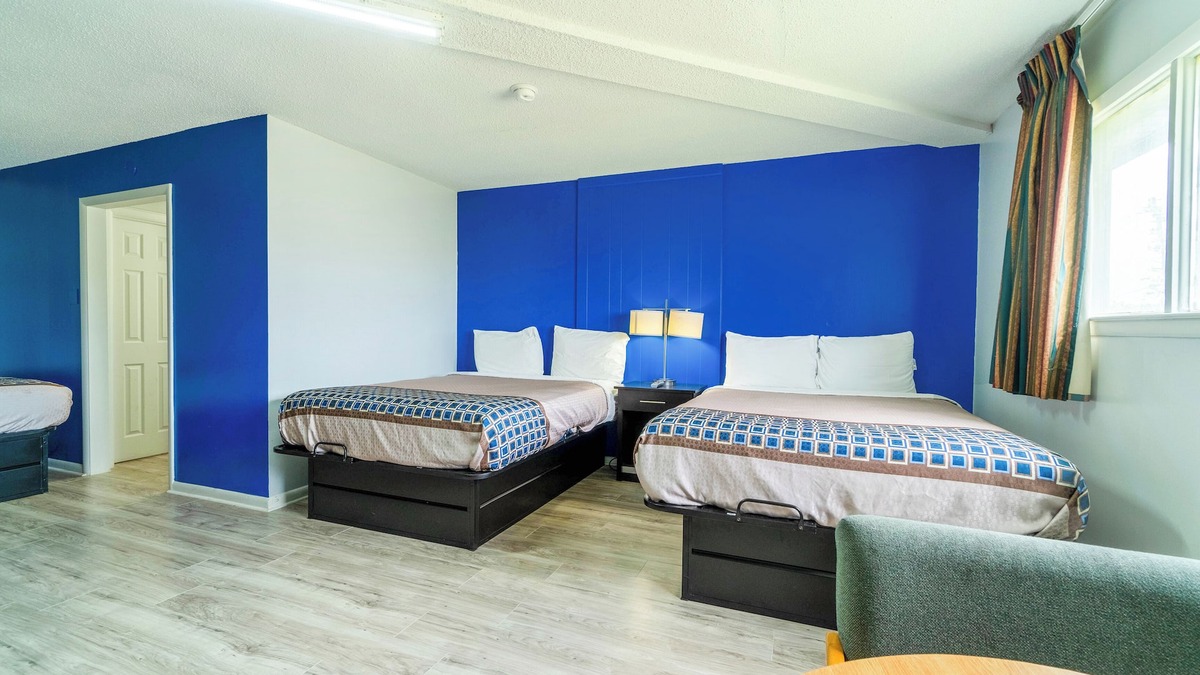 Independence Hotel | Lamplighter Inn By OYO Independence