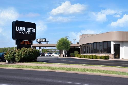 Springfield Hotel | Lamplighter Inn-South