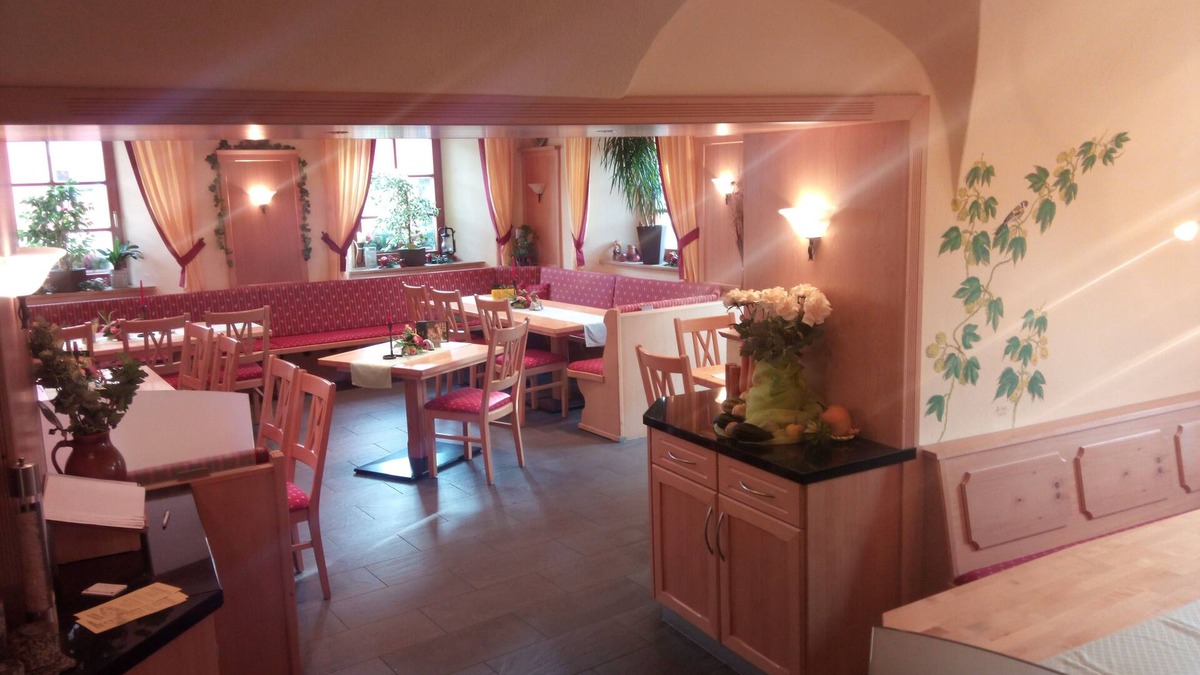 Hoechstaedt im Fichtelgebirge Hotel | Landgasthof Reichsadler
