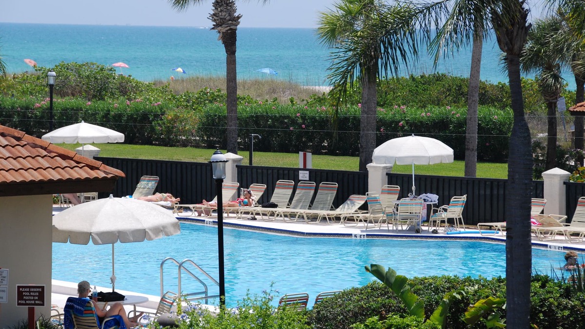 Sunset Beach Condo | Land's End: Gulf-front Luxury, WIFI, HDTV, Free phone, Beautiful