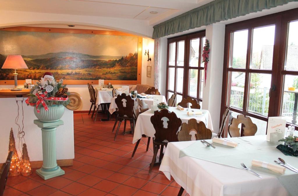 Gemuenden Hotel | Landgasthof Hotel Zur Linde im Taunus