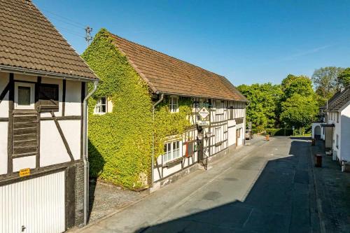 Alzenbach Hotel | Landgasthof Zum Dorfkrug