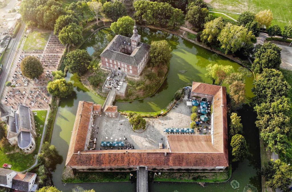 Limbricht Bed & Breakfast | Landgoed Kasteel Limbricht