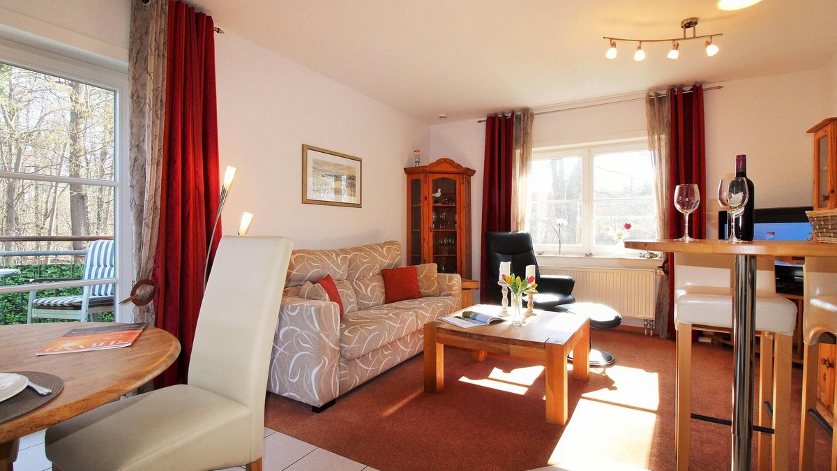 Kaegsdorf Apartment | Landhaus Ostseeblick WE 13: friendly 2-room apartment with balcony close to the beach