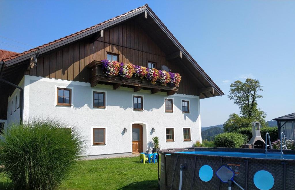 Henndorf am Wallersee House | Landhaus Riedl
