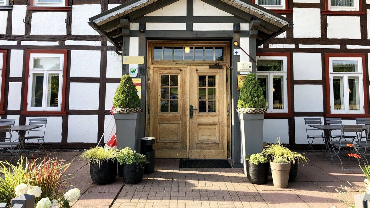 Holzminden Hotel | Landhaus Sollingshöhe UG