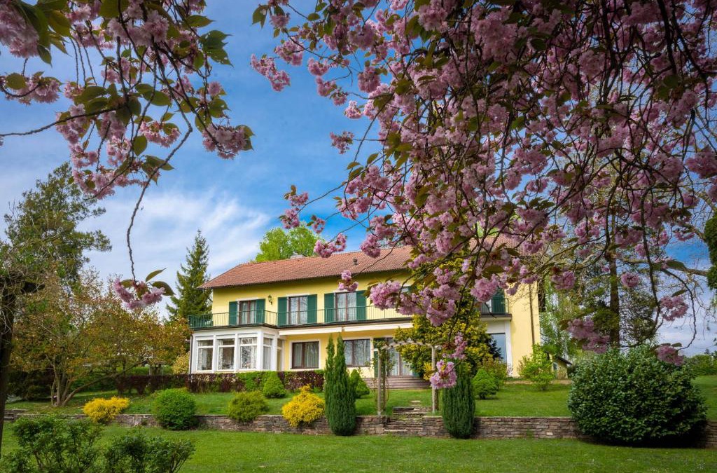 Leonding Bed & Breakfast | Landhaus zu Kürenberg