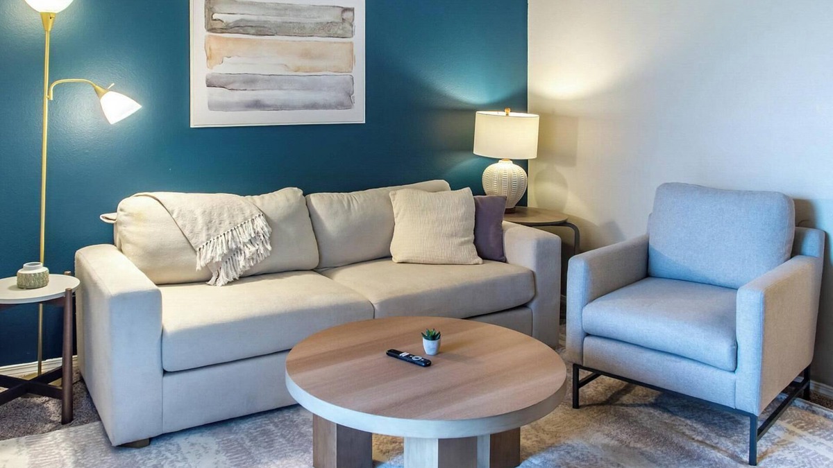 South Tulsa Apartment | Landing | Amazing 1BD, Gym, Clubhouse