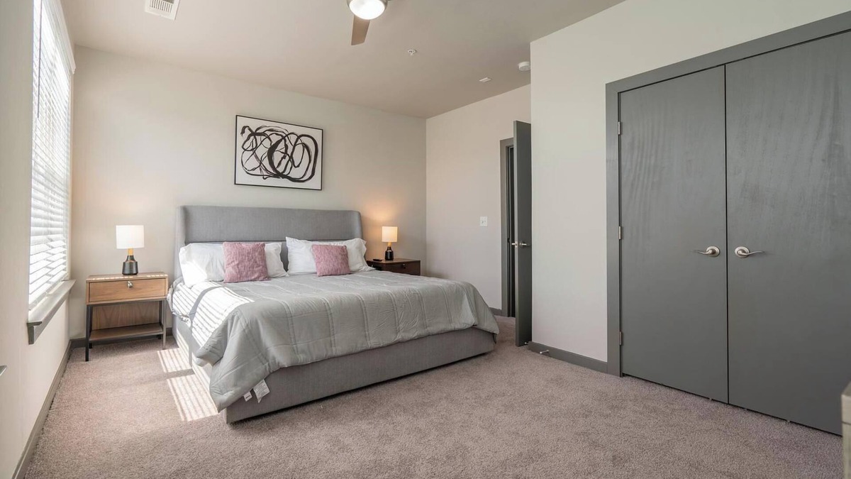 Tobin Hill Apartment | Landing | Amazing 2BD, Gym, Pool