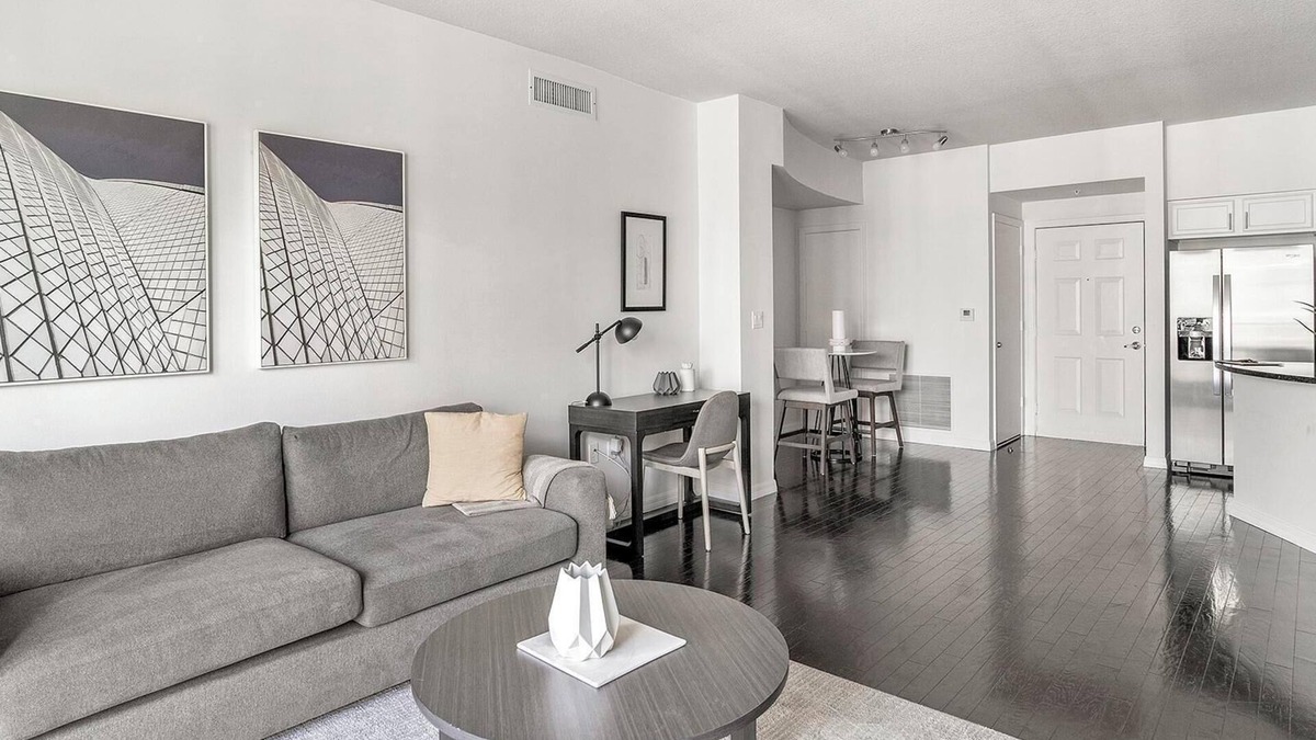Flagler Village Apartment | Landing | Amazing 2BD, Gym, Pool