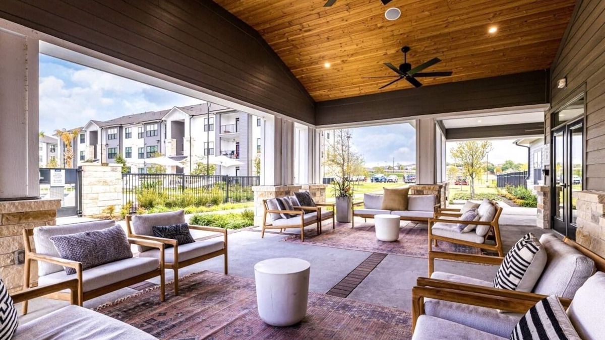 Pflugerville Apartment | Landing Apartments Pflugerville