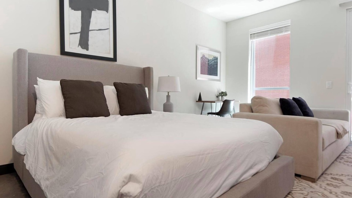 Downtown St. Louis Apartment | Landing at 11th & Spruce - Studio in Downtown