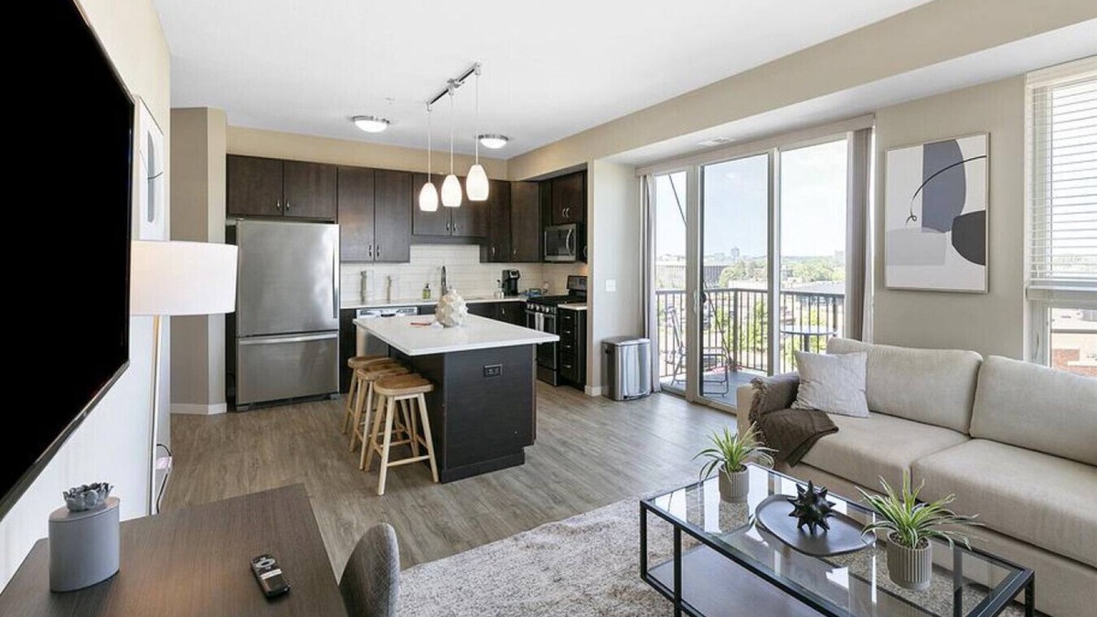 Edina Apartment | Landing at 71 France - 2 Bedrooms in Downtown Edina