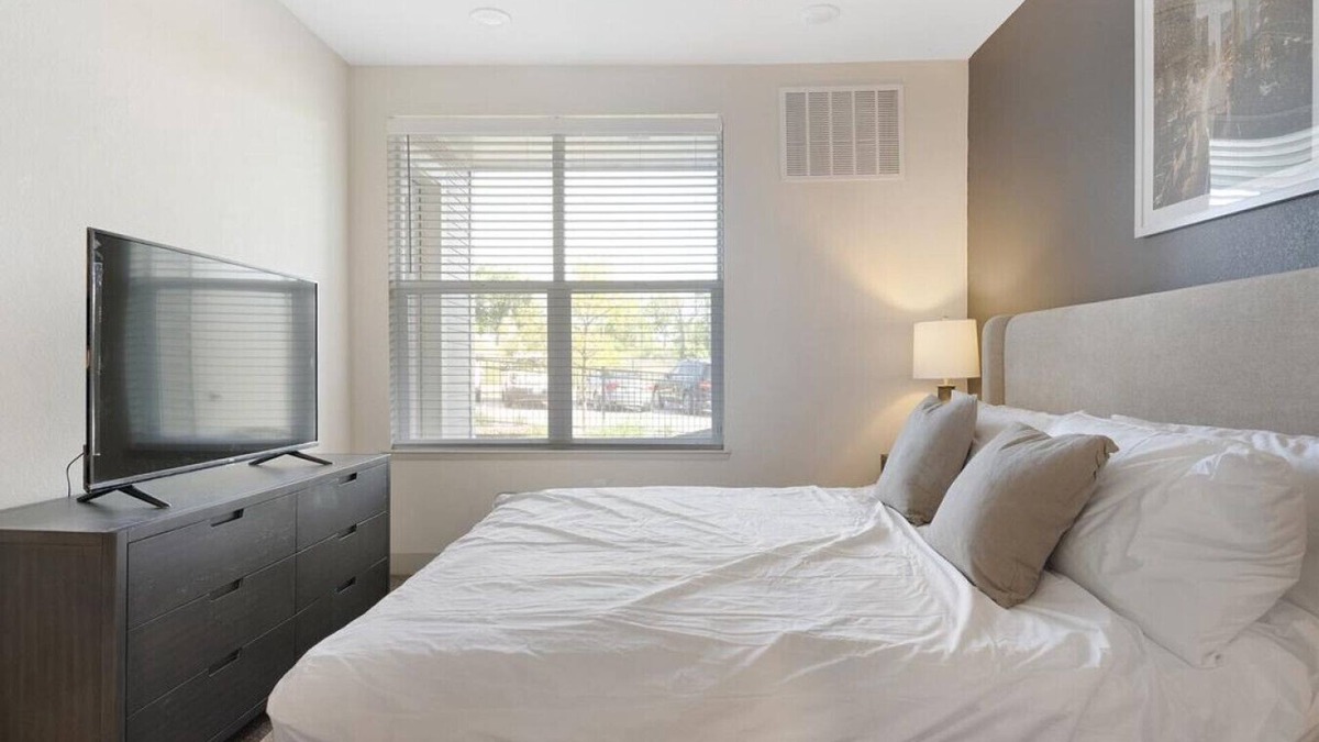 Waldron Apartment | Landing at Altitude 970 - 1 Bedroom in Parkdale Walden