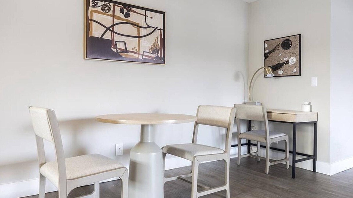 Ann Arbor Apartment | Landing at Arbor Haus - 1 Bedroom in Carpenter