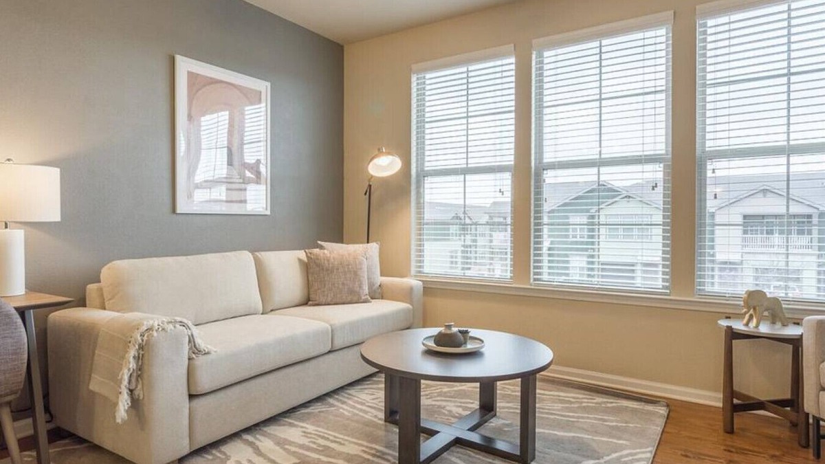 South Oklahoma City Apartment | Landing at Avia at the Lakes - Studio in South Oklahoma City