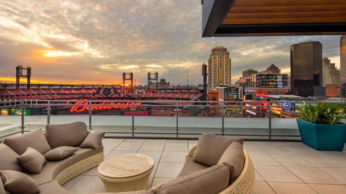 Downtown St. Louis Apartment | Landing at Ballpark Heights - 1 Bedroom in Down.