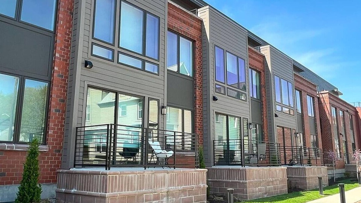 Little Italy Apartment | Landing at Baricelli - 1 Bedroom in University Circle