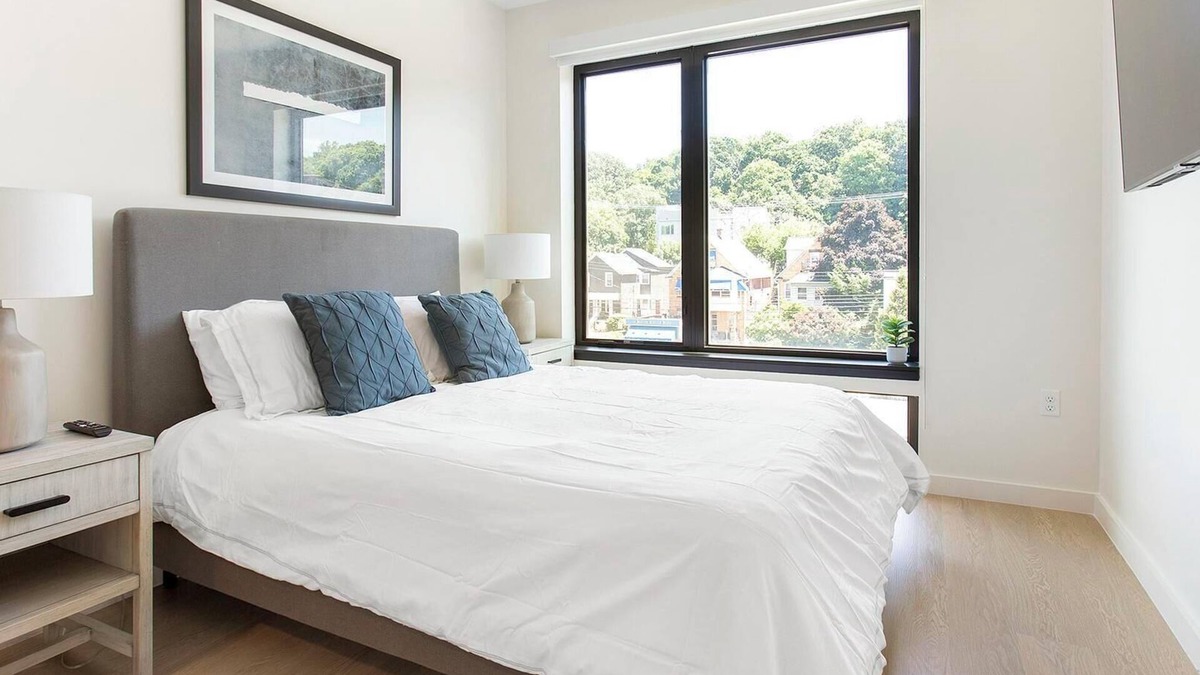 Little Italy Apartment | Landing at Baricelli - 1 Bedroom in University .