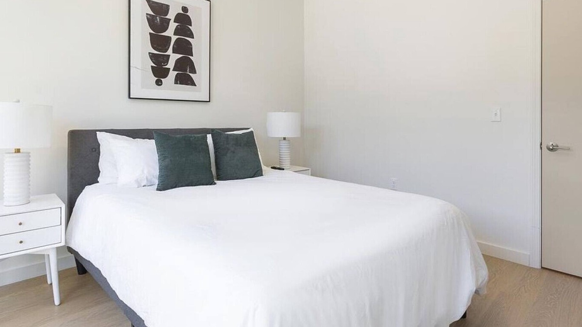 Little Italy Apartment | Landing at Baricelli - 2 Bedrooms in University Circle