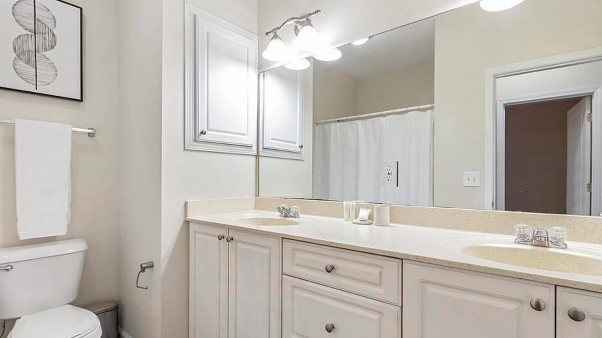 Town Center Apartment | Landing at Barrett Walk - 2 Bedrooms in Town Center
