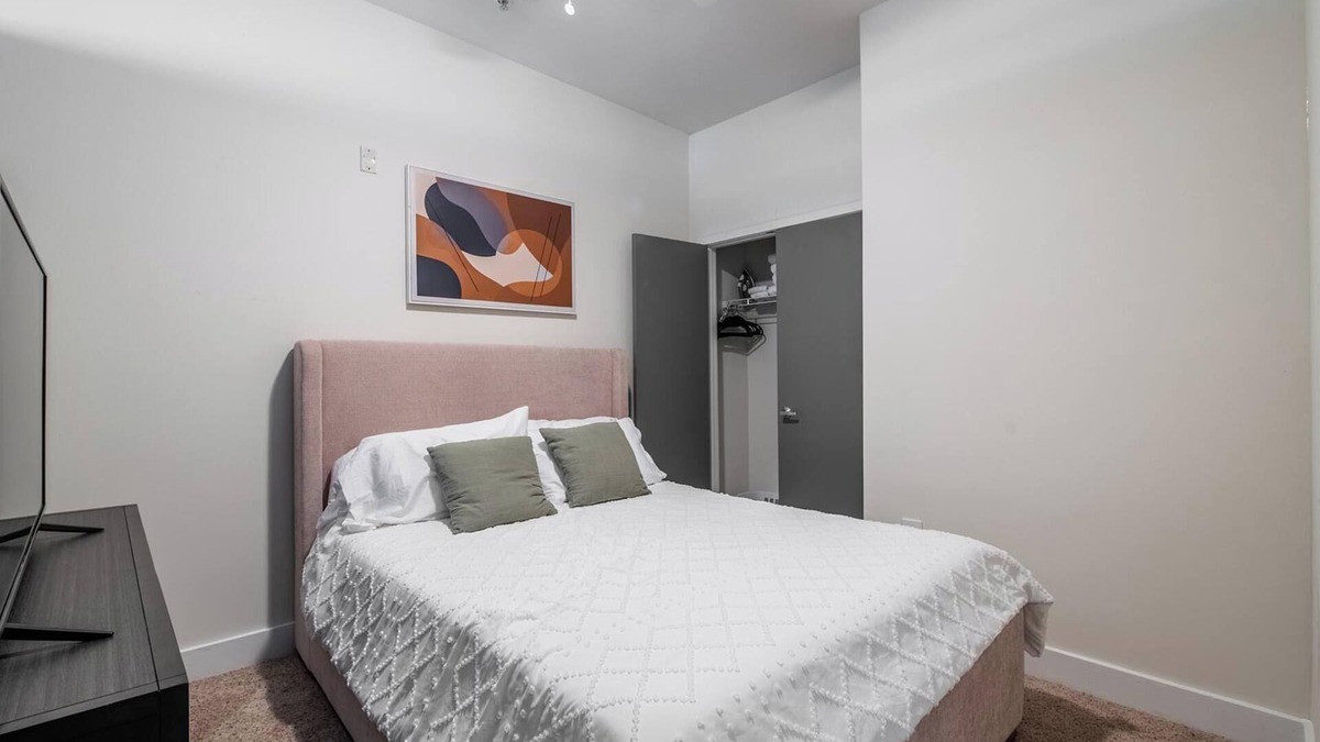 Church Hill Apartment | Landing at Cedar Broad - 1 Bedroom in Upper Sho.