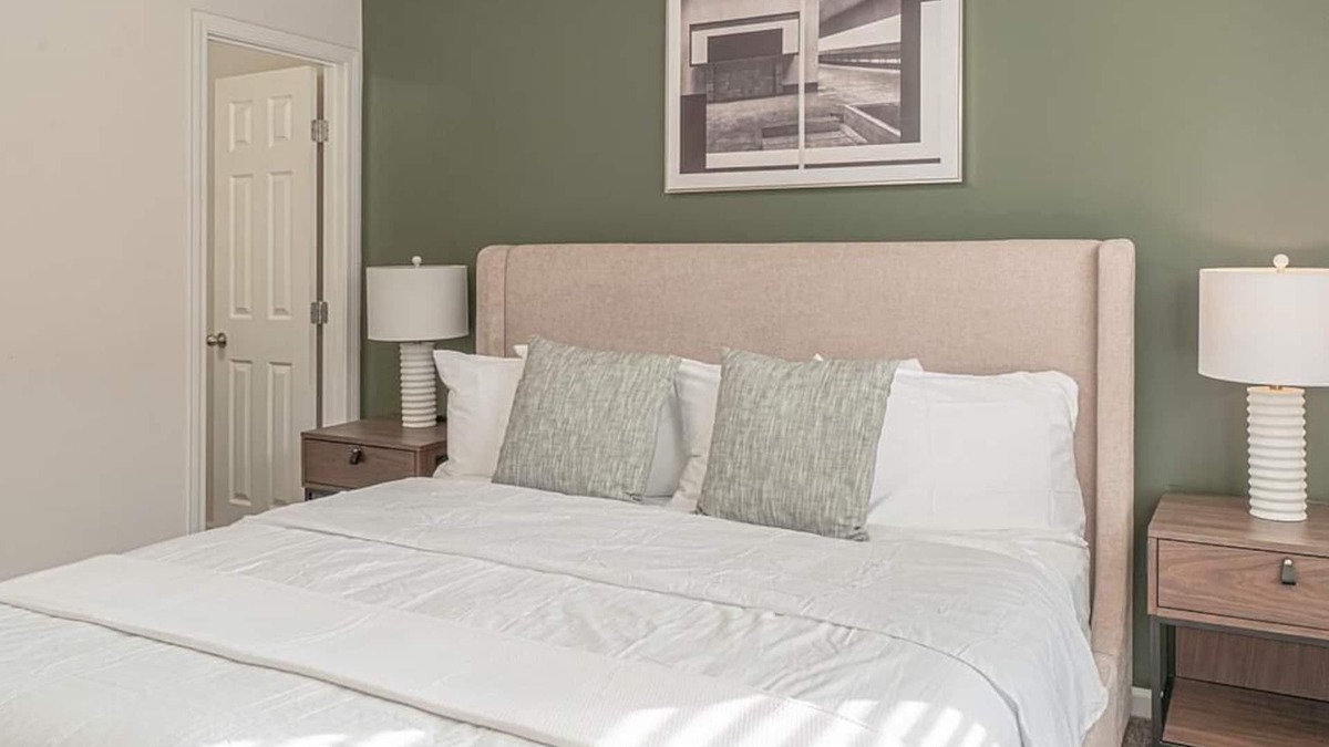 Spring Hill Apartment | Landing at Chapman's Retreat Apartments - 2 Bedrooms in Downtown Spring Hill