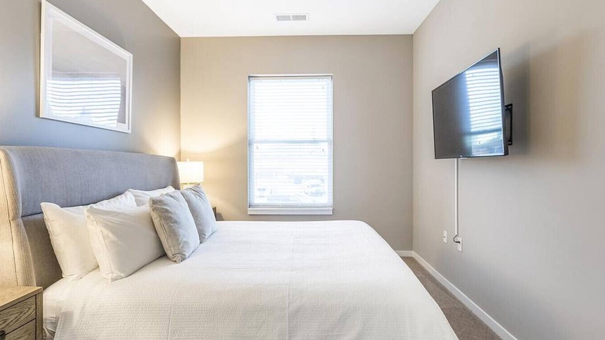West Central Apartment | Landing at Cityscape Flats - 1 Bedroom in West Central