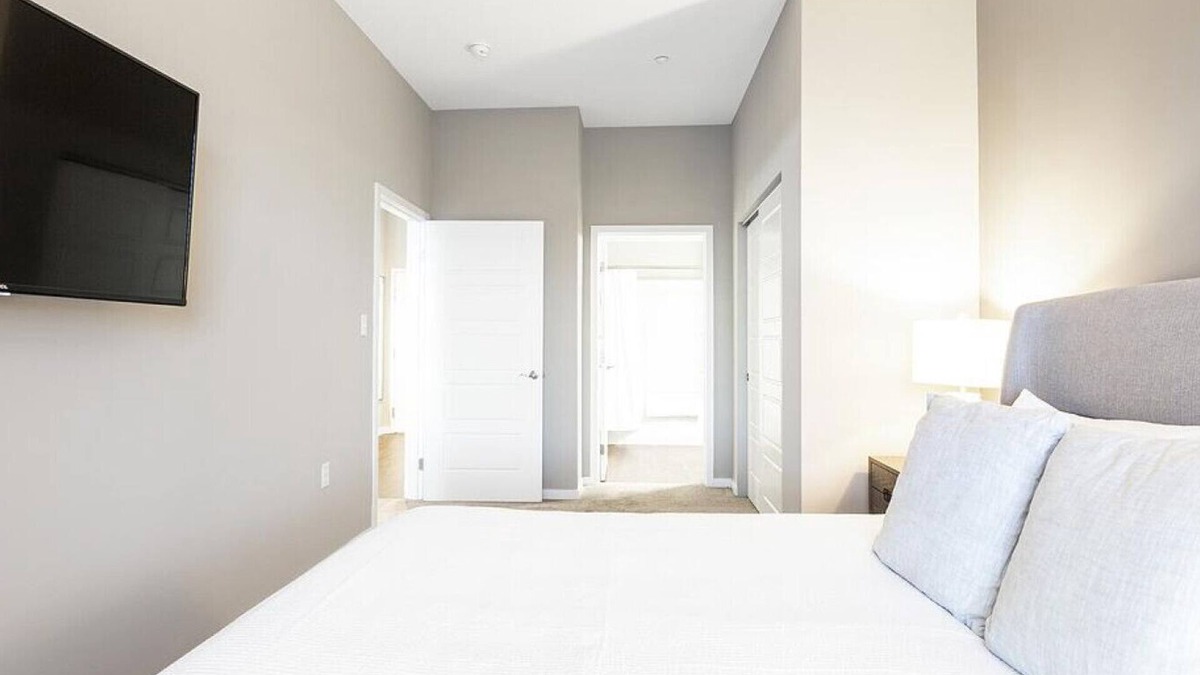 West Central Apartment | Landing at Cityscape Flats - 1 Bedroom in West Central