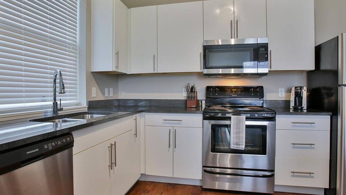 West Central Apartment | Landing at Cityscape Flats - 2 Bedrooms in West Central