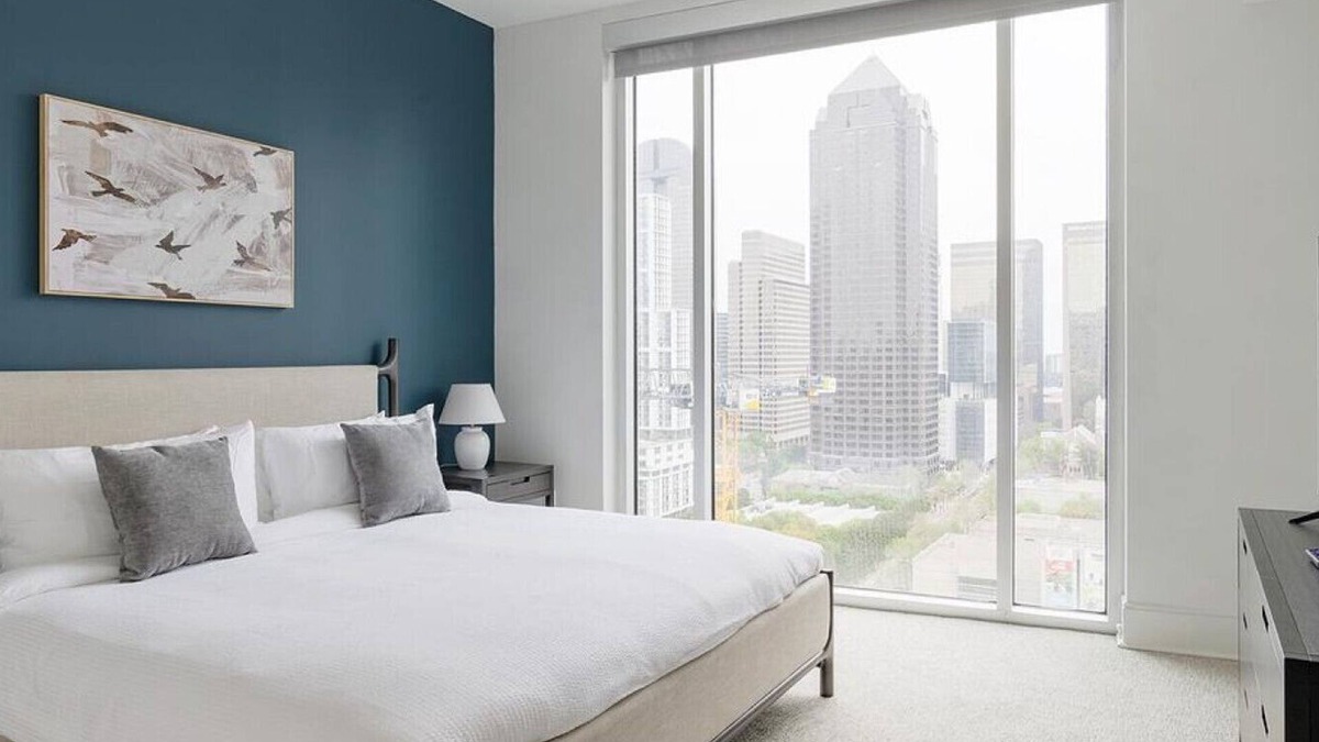 Uptown Apartment | Landing at Cortland on McKinney - 1 Bedroom in Downtown Dallas