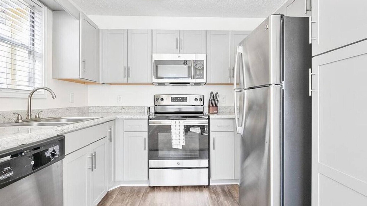 Winston - Salem Apartment | Landing at Crowne Club Apartments - 2 Bedrooms in Downtown Winston Salem