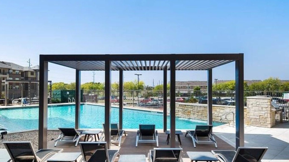 Denton Apartment | Landing at Discovery Park - 1 Bedroom in Downtown Denton
