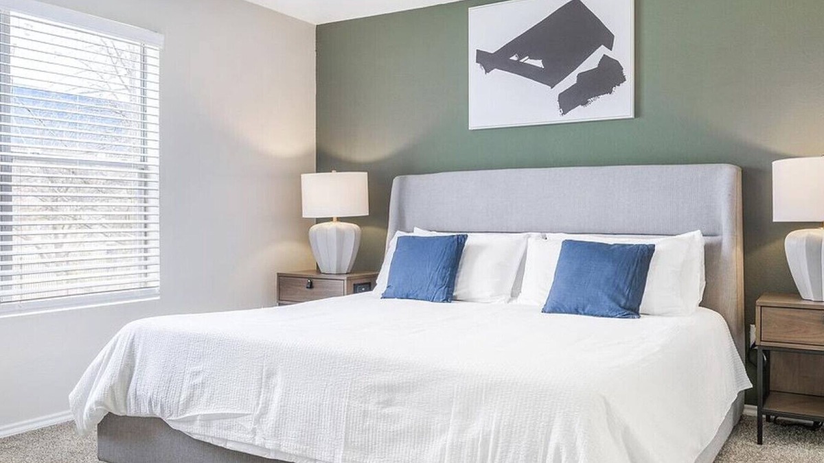 Georgetown Apartment | Landing at Elevate Apartments - 2 Bedrooms in Downtown Georgetown