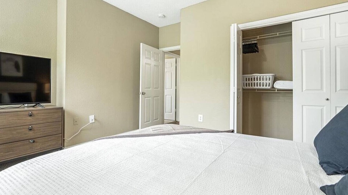 Lexington Apartment | Landing at Enclave at Hartland - 3 Bedrooms in Tanbark