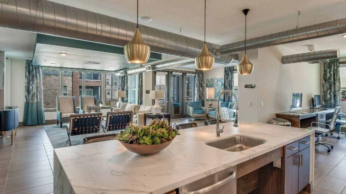 Conroe Apartment | Landing at Enclave at Woodland Lakes - 2 Bedrooms in The Woodlands