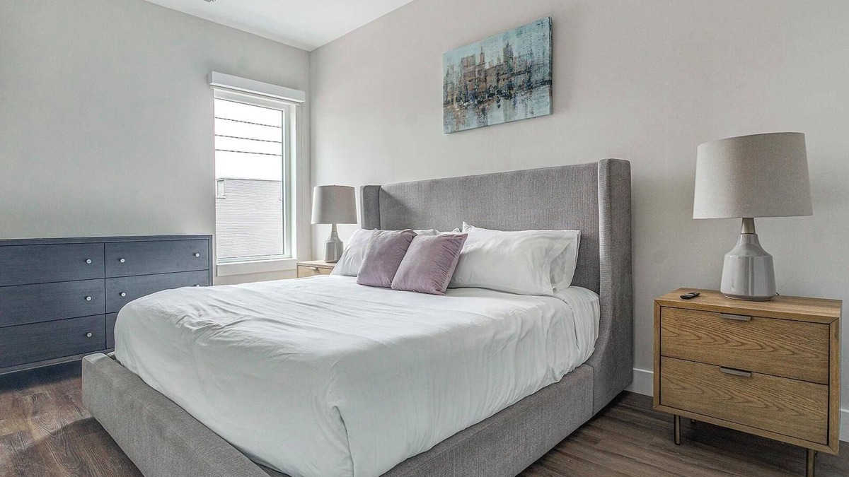 Kensington Apartment | Landing at Hagert and York - 1 Bedroom in East .