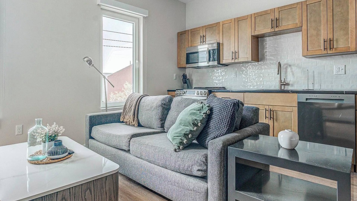 Kensington Apartment | Landing at Hagert and York - Studio in East Ken.