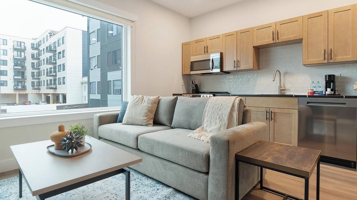 Kensington Apartment | Landing at Hagert and York - Studio in East Ken.