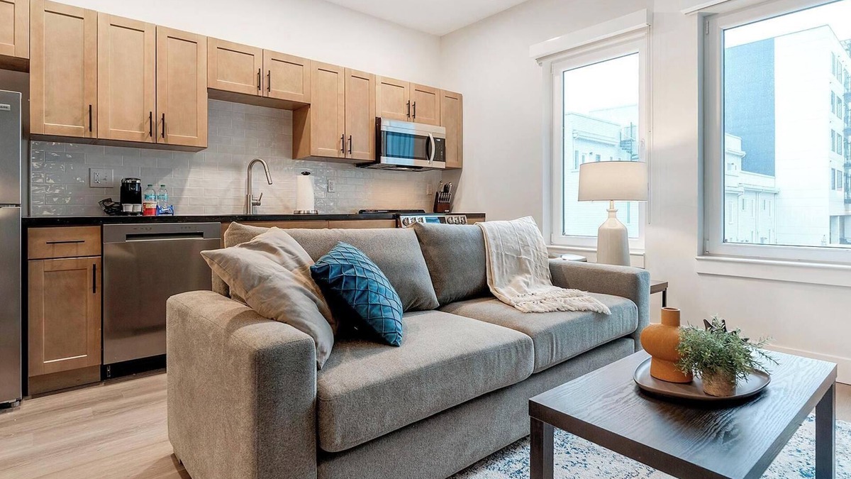 Kensington Apartment | Landing at Hagert and York - Studio in East Ken.