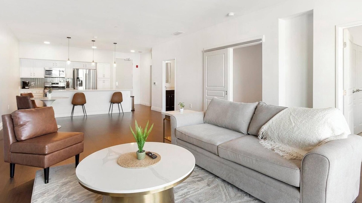 Little Italy Apartment | Landing at La Collina - 1 Bedroom in University.