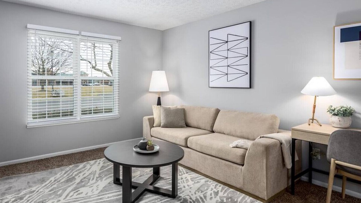 Lewis Center Apartment | Landing at Lake Club at Polaris - 1 Bedroom in Downtown Columbus