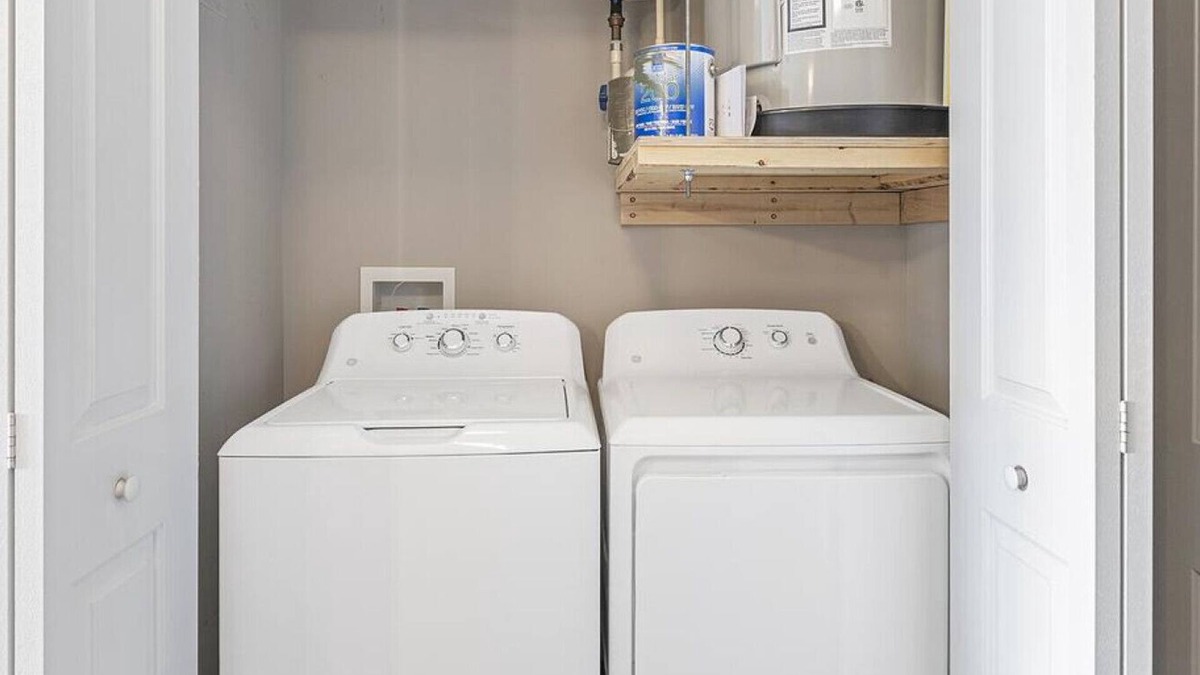 Hilliard Apartment | Landing at Landmark Lofts - 2 Bedrooms in Downtown Hilliard
