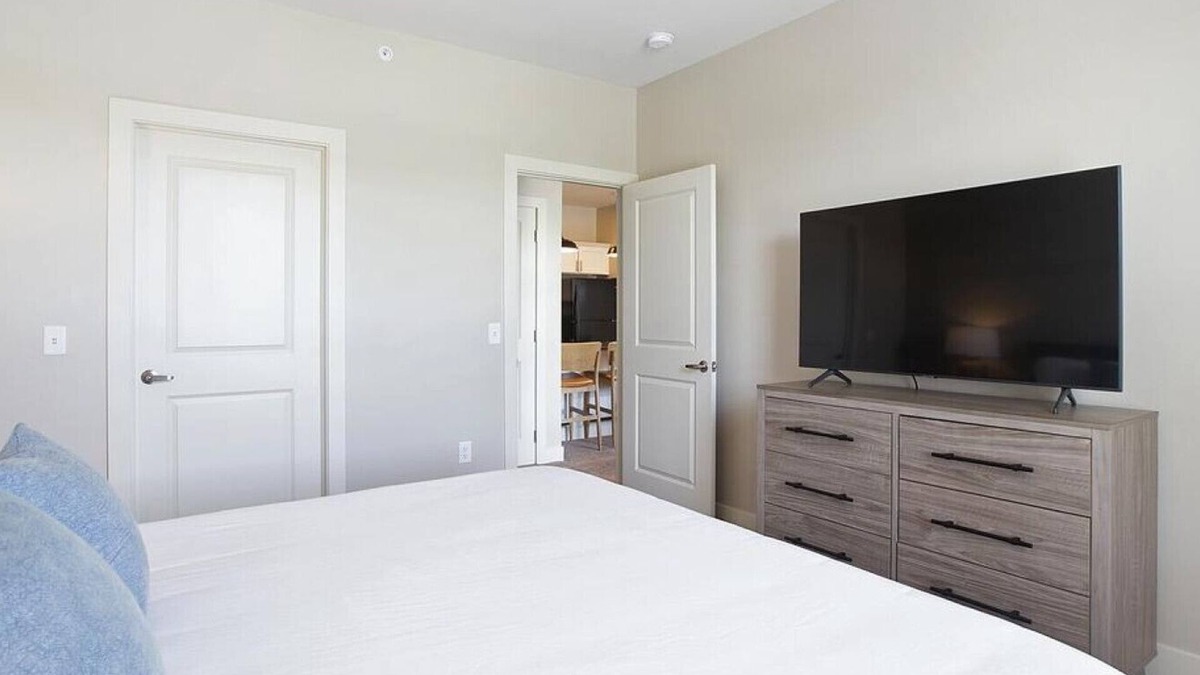 Toledo Apartment | Landing at Marina Lofts - 2 Bedrooms in East Toledo