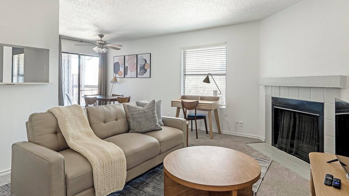 Windsor Park Apartment | Landing at Mueller Flats - 2 Bedrooms in Windso.